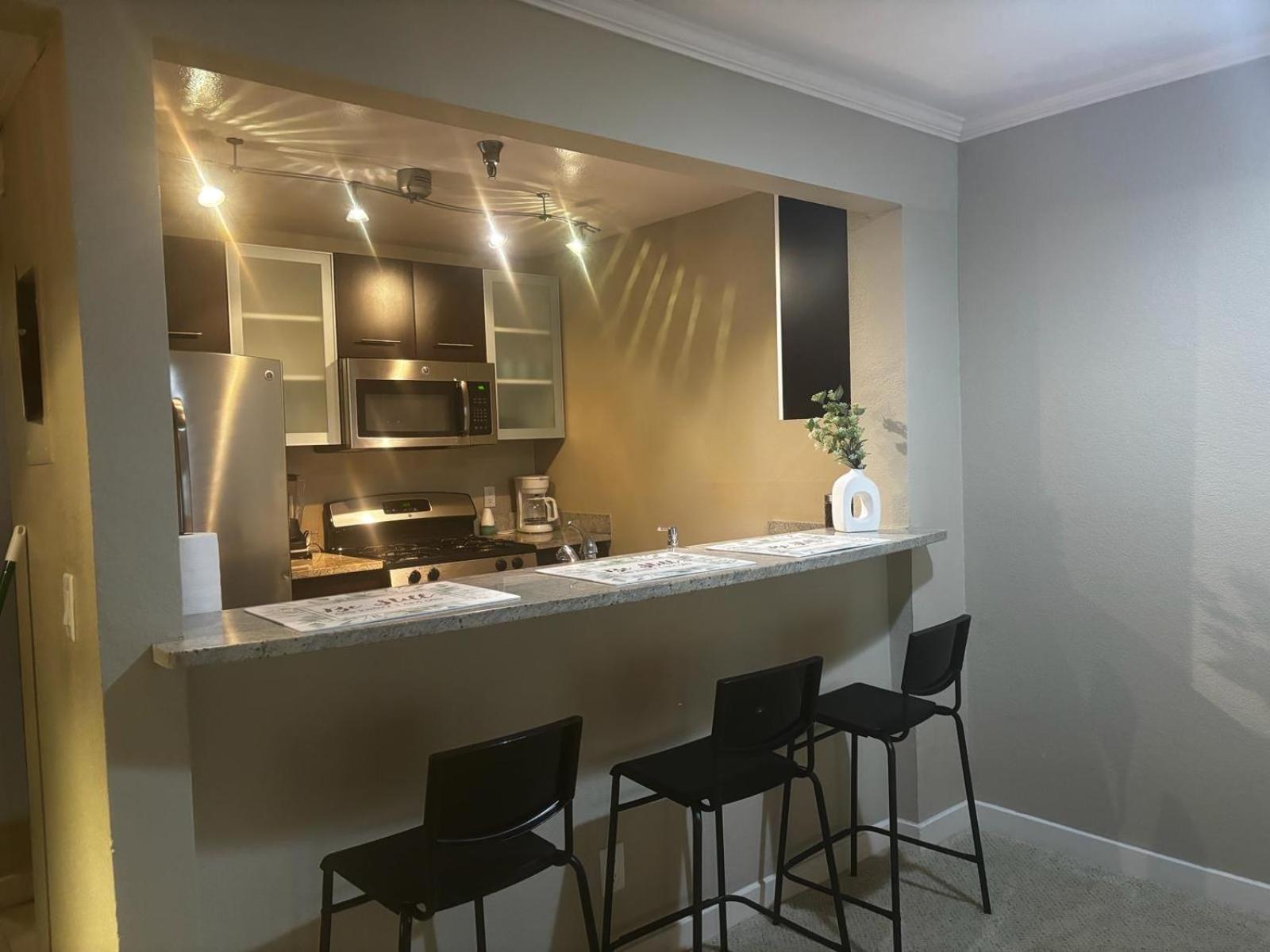 Sweet Studios Universal Loft Free Parking And Wifi Лос Анджелис Екстериор снимка
